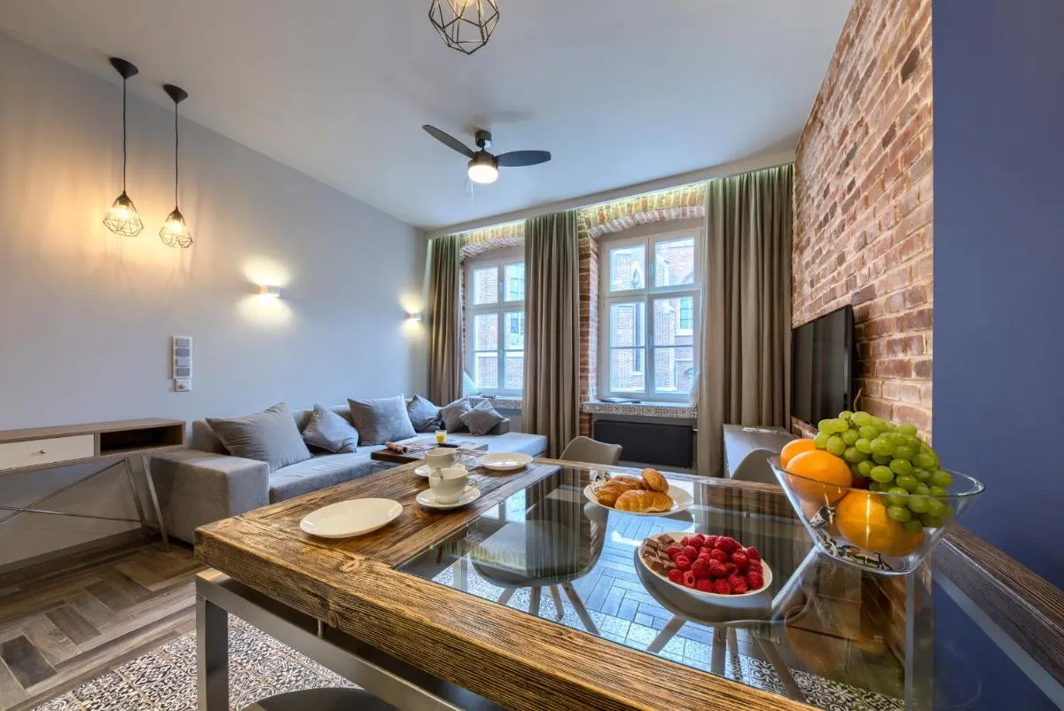 Image 3 of 2/3 APARTMENTS Old Town