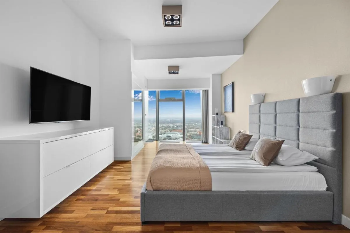 Image 5 of 30th+ Floor Apartments in Sky Tower