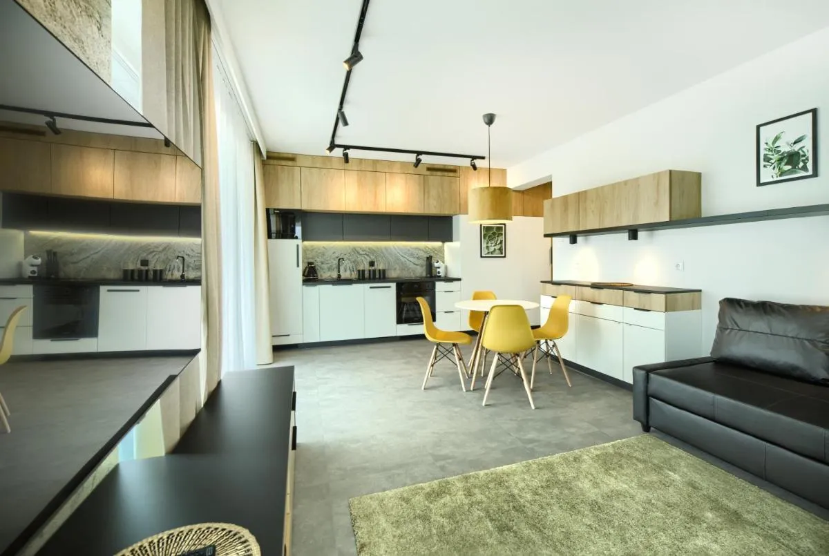 Image 3 of AboutArtApartments – Twin Towers