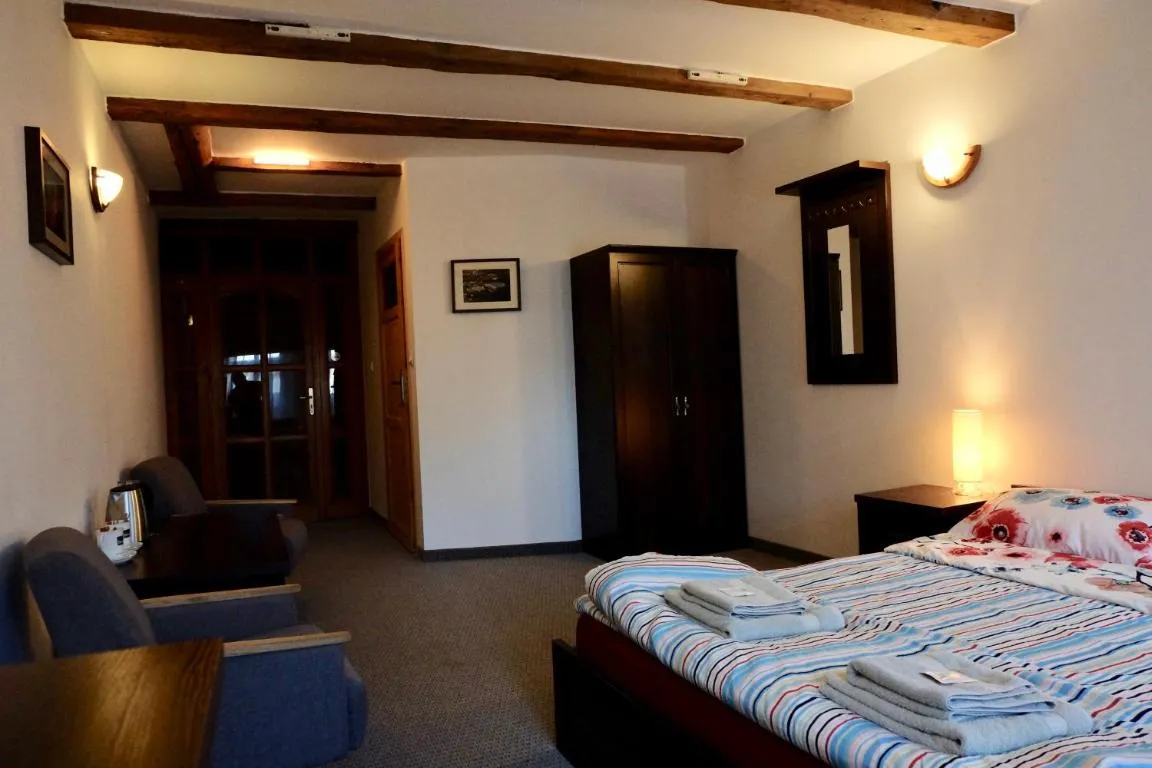Image of Academus Pub & Guest House
