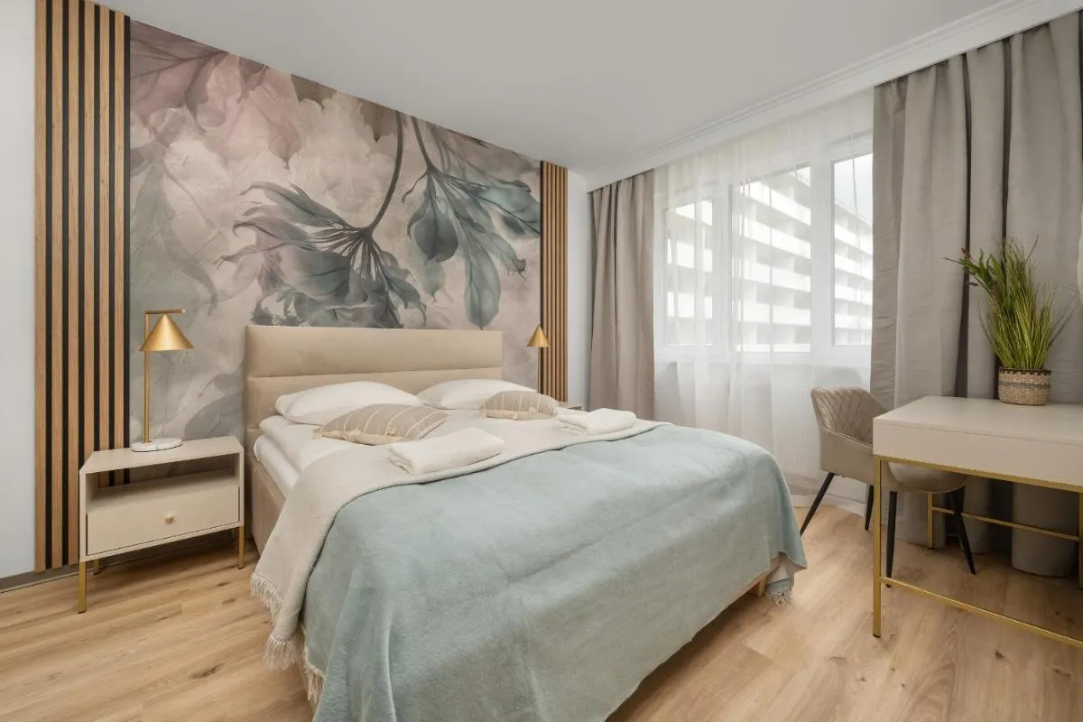 Image 1 of Apartamenty Central Park Wrocław z Balkonem i Parkingiem by Renters Prestige