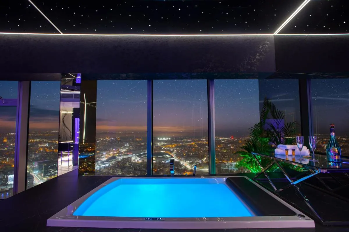 Image 4 of Apartamenty Sky Tower z Jacuzzi Przy Oknie