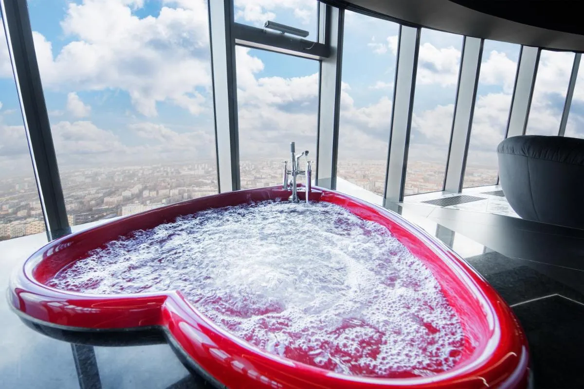 Image 3 of Apartamenty Sky Tower z Jacuzzi Przy Oknie