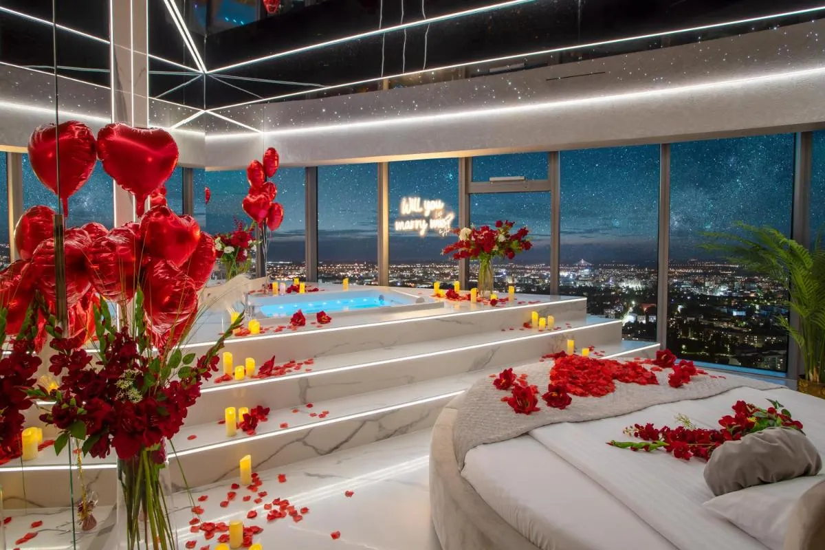 Image 3 of Apartamenty Sky Tower z Wanna Przy Oknie