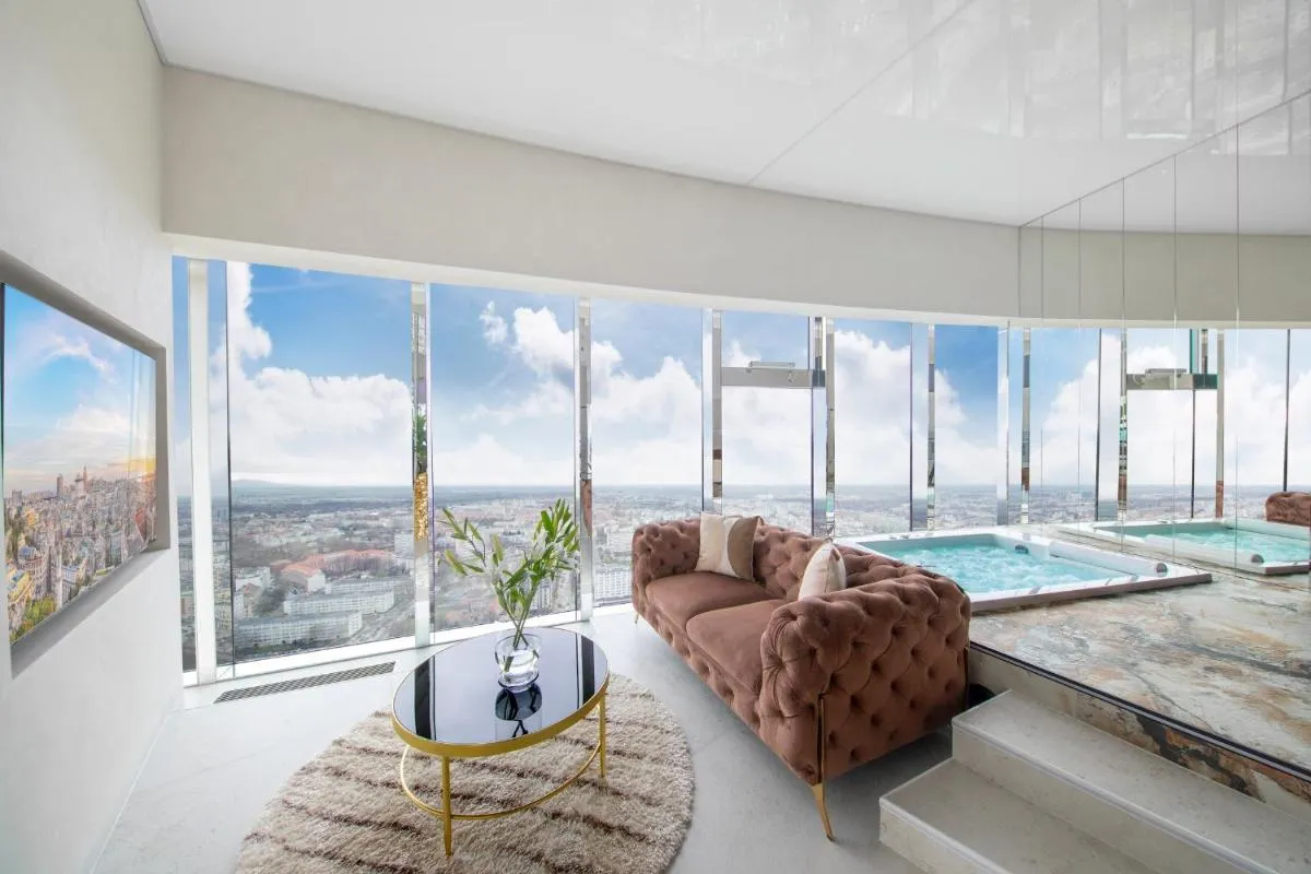 Image 6 of Apartamenty Sky Tower z Wanna Przy Oknie