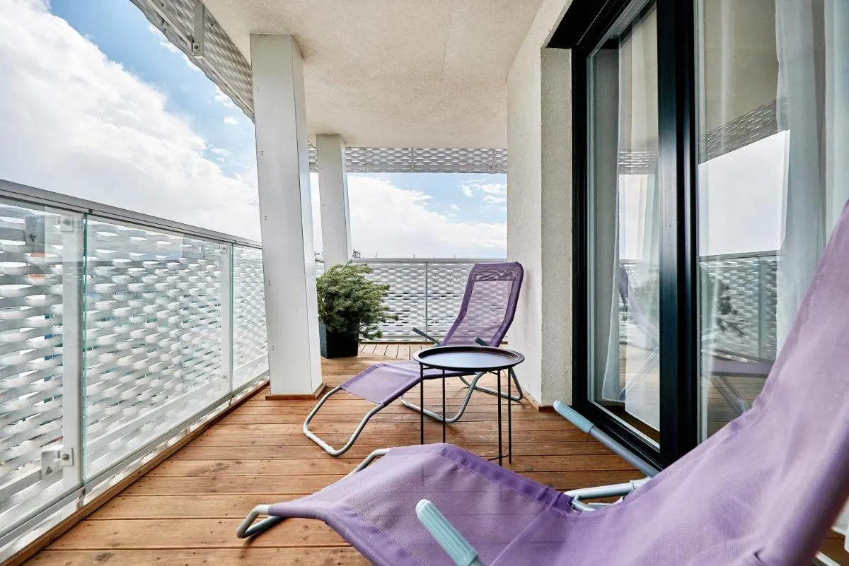 Image 2 of Apartment Wroclaw Sikorskiego with FREE GARAGE by Renters Prestige
