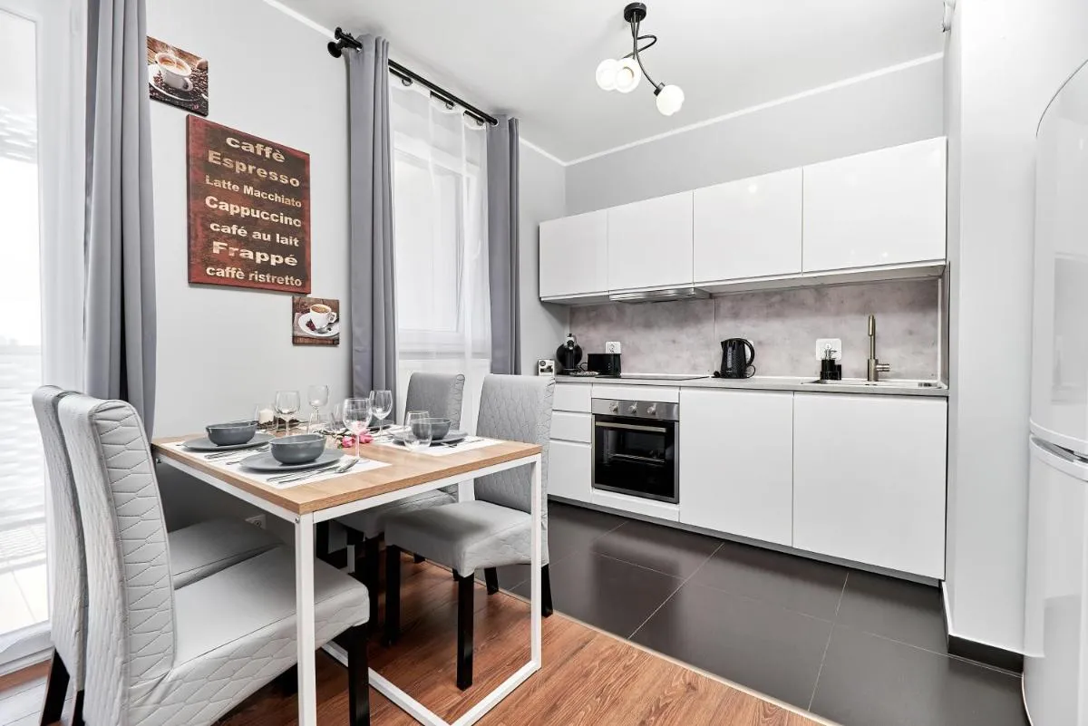 Image 4 of Apartment Wroclaw Sikorskiego with FREE GARAGE by Renters Prestige