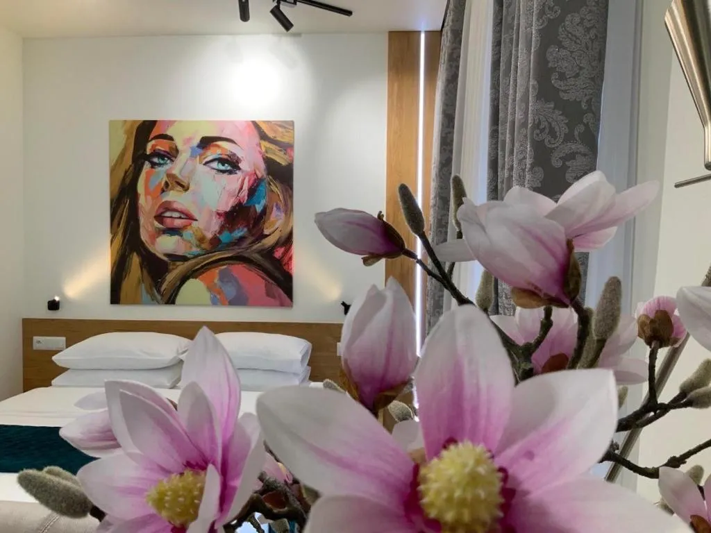 Image of Apartment z kominkiem w sercu Wrocławia