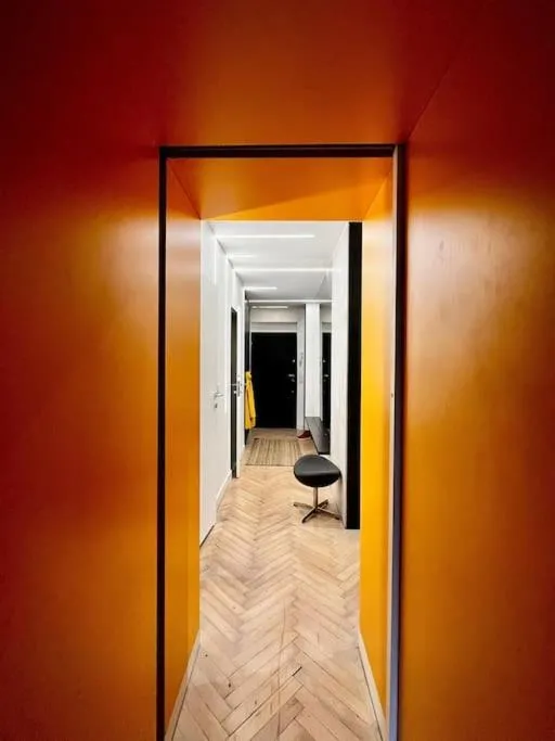 Image 4 of Art & Design 3 rooms apartment in city center