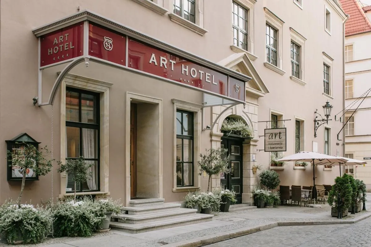 Image 4 of Art Hotel