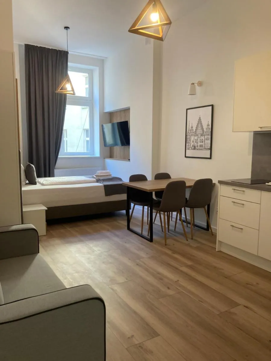Image 4 of Aviendo Old Town Apartments