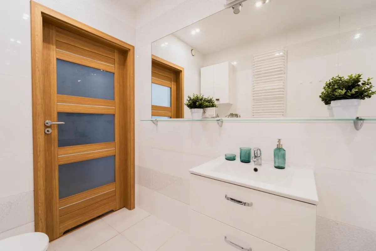 Image 2 of BIG Apartment OLD Town – 3 Rooms- 7 People-Lift- Near Town Hall