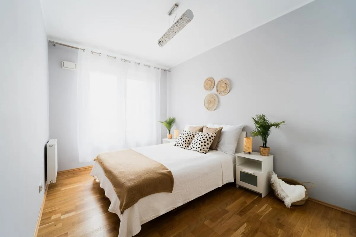 Image 1 of BIG Apartment OLD Town – 3 Rooms- 7 People-Lift- Near Town Hall