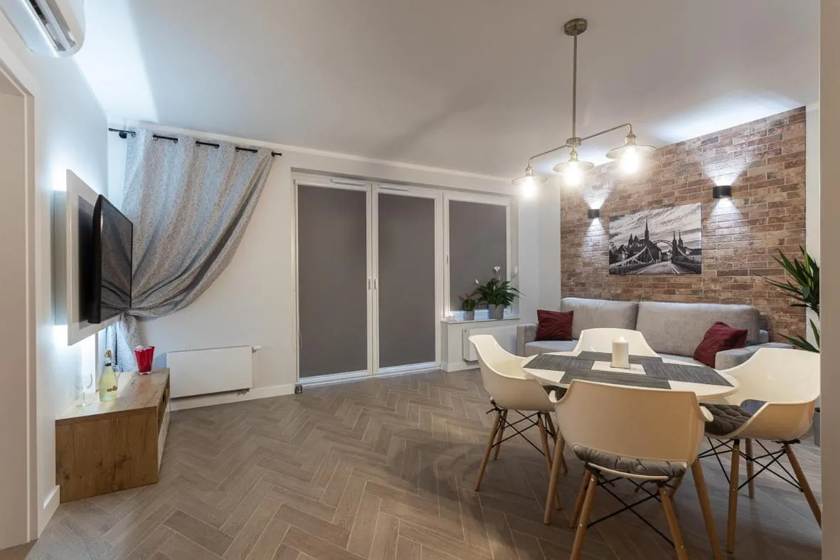 Image 4 of B&W Luxurious Apartment in the center of Wroclaw