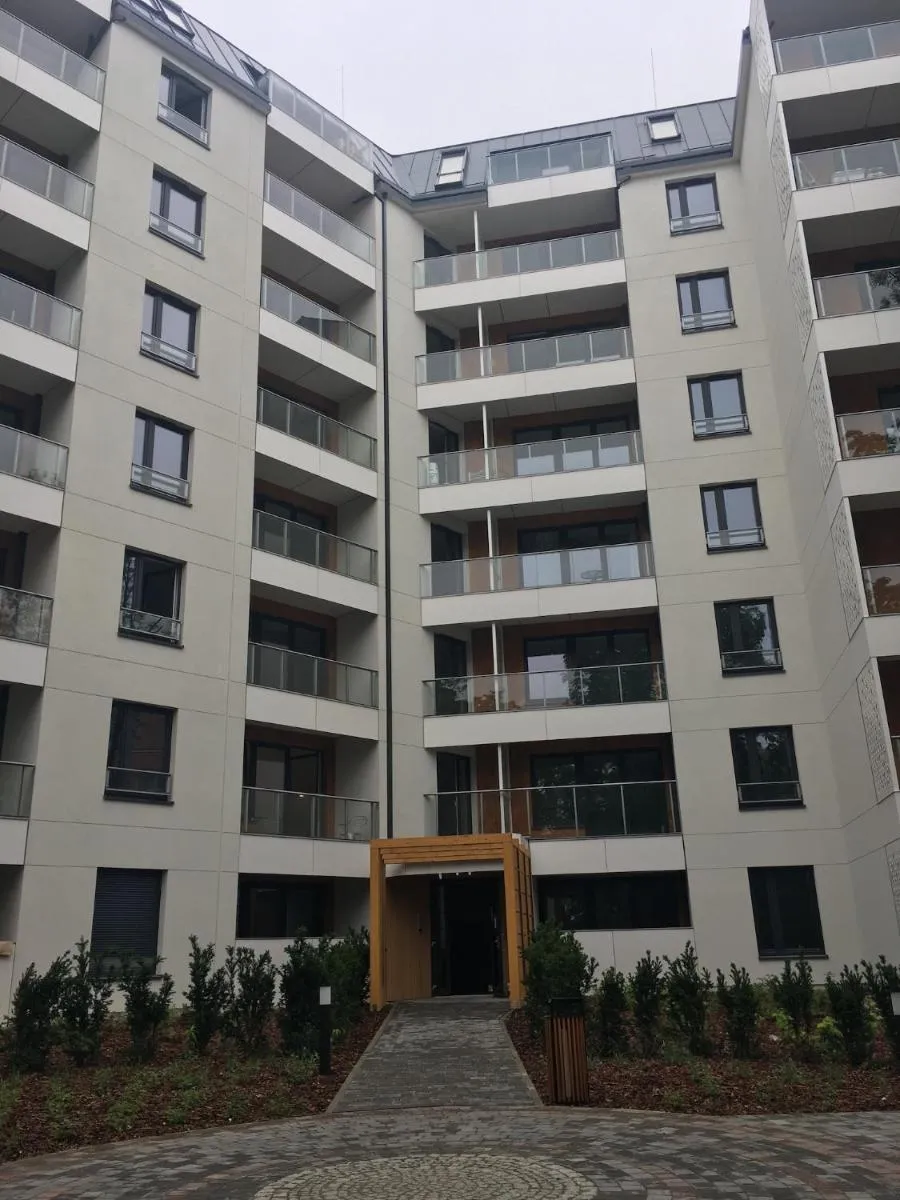 Image 5 of B&W Luxurious Apartment in the center of Wroclaw