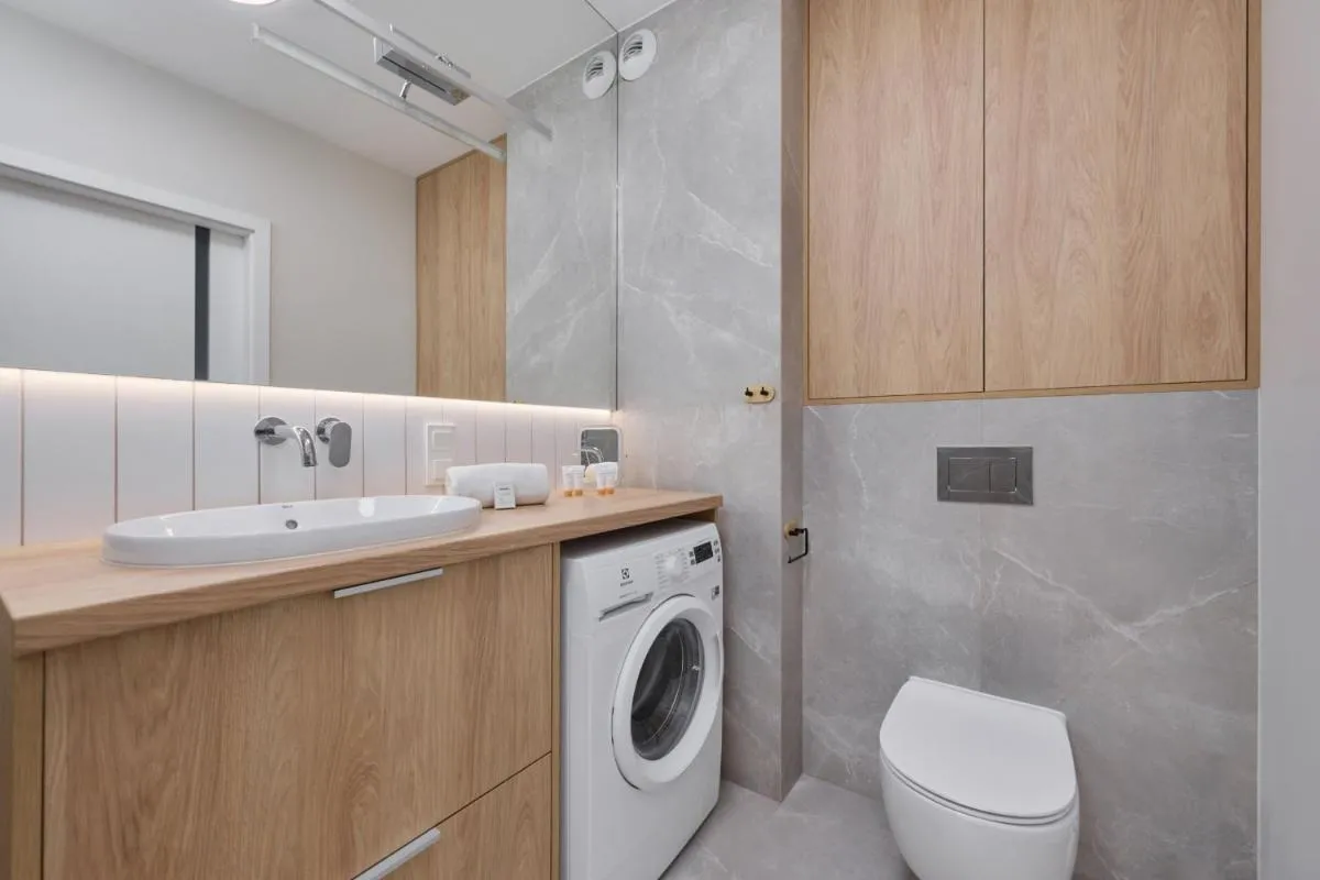 Image 2 of Beautiful 3-Bedroom Apartment Gwiaździsta 18 by Noclegi Renters