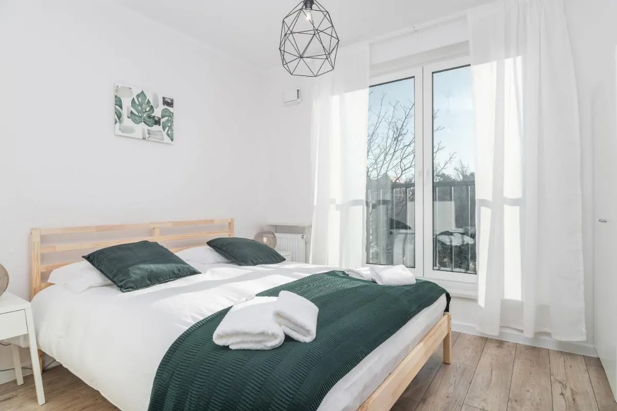 Image 2 of Botanic Gardens Apartment with FREE GARAGE Wrocław by Noclegi Renters