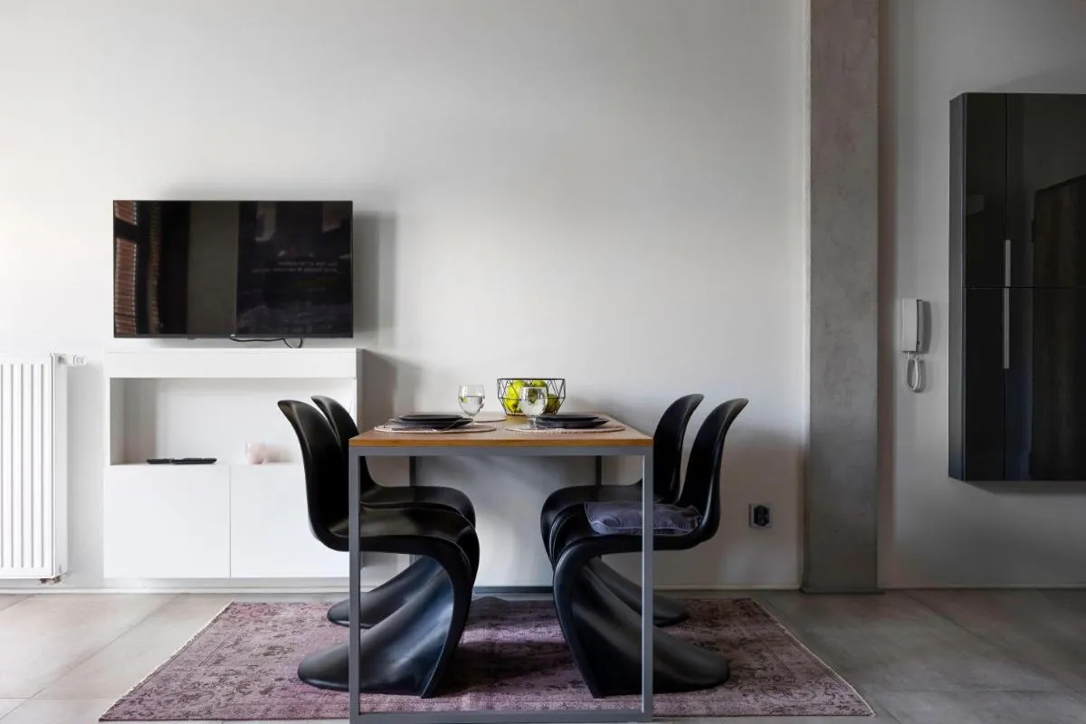 Image 6 of Brooklyn Loft Apartment – Old Town, free parking