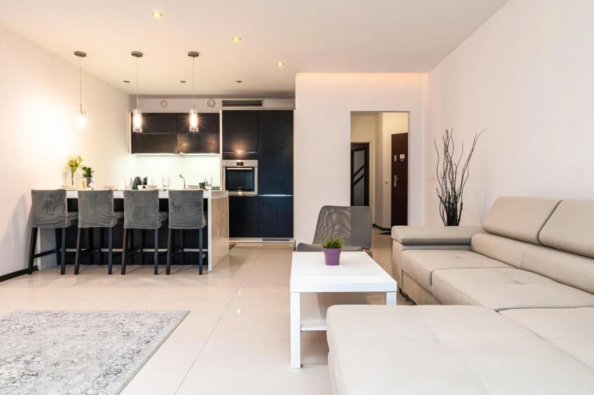 Image 2 of City Center Apt – Parking, Balcony, Workspace, AC – by Rentujemy