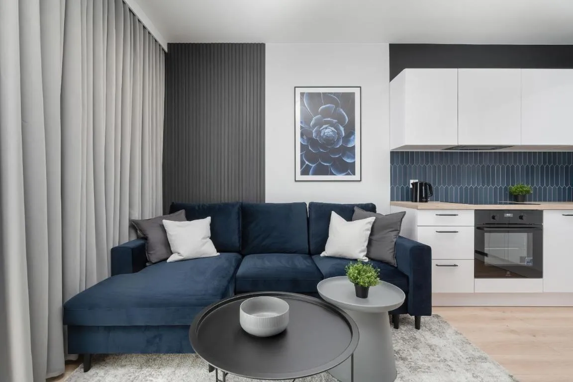 Image of Eleganckie Studio we Wrocławiu z Parkingiem i Biurkiem do Pracy Zdalnej by Noclegi Renters