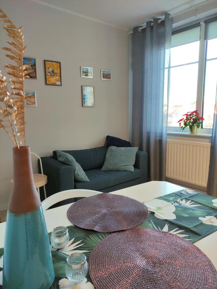 Image 6 of Elegant & Cosy