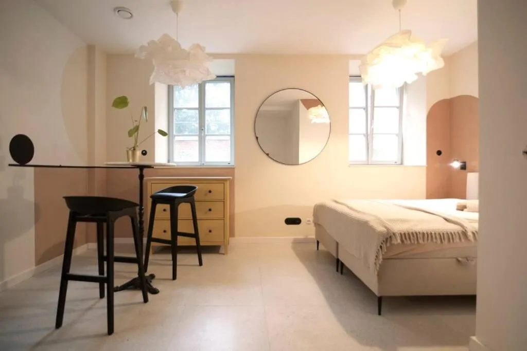Image 5 of Energetic Apartment in City Center!