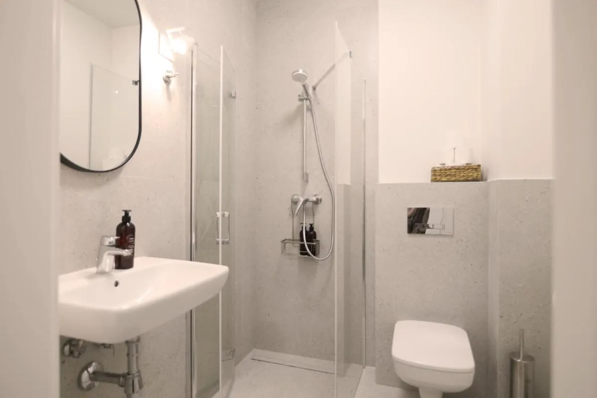 Image 6 of Energetic Apartment in City Center!