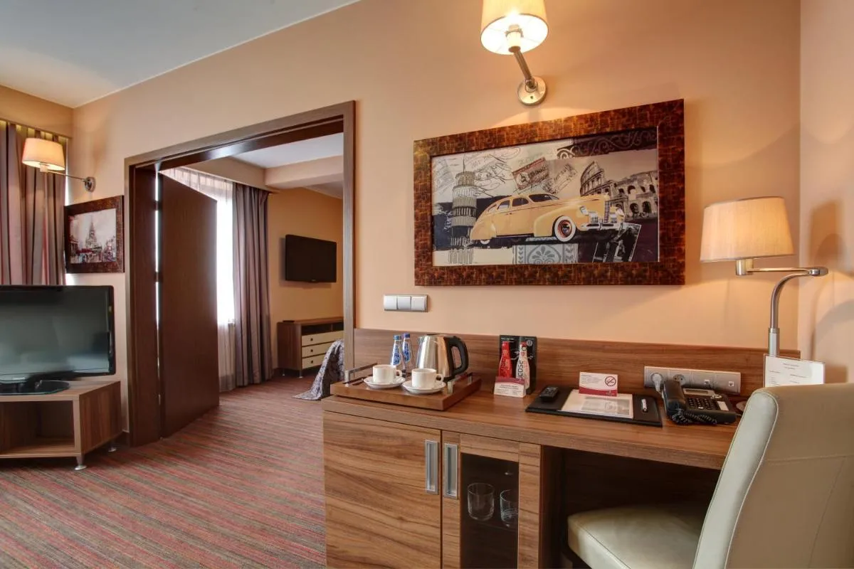 Image 4 of Haston City Hotel