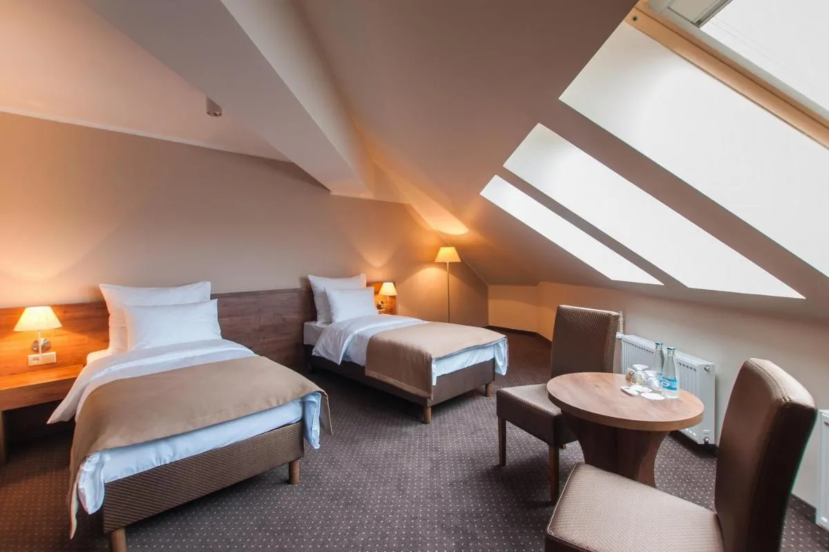 Image 1 of Hotel Gem