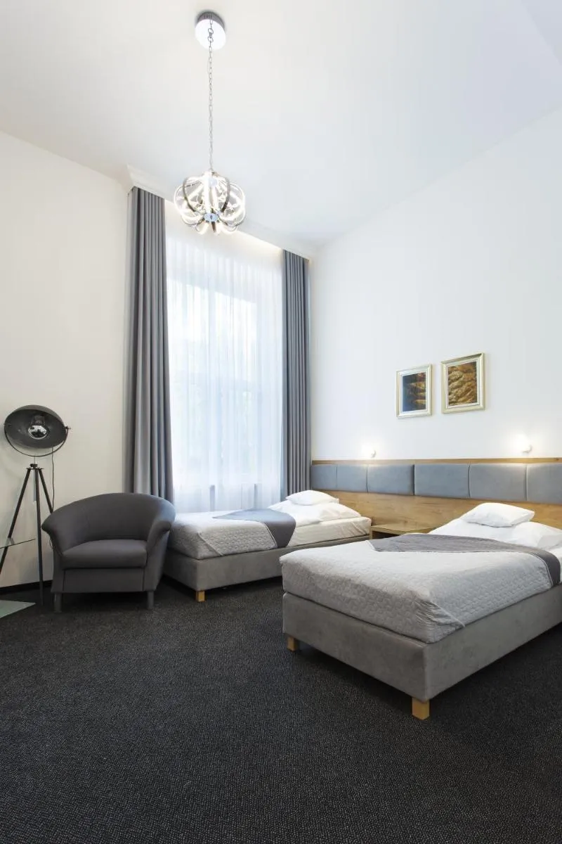 Image 4 of InterHotel