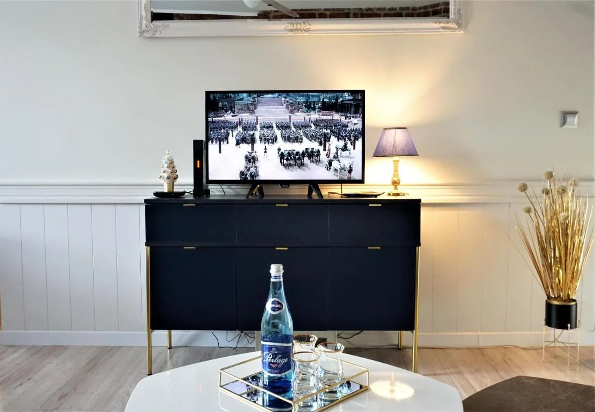 Image 6 of JAWORSKI APART’S – Apartament- STYLE & ELEGANCE 40m2 – SELF CHECK IN 24H Natychmiastowe -bezkontaktowe samodzielne zameldowanie przez 24h – do Rynku 7min!-FV