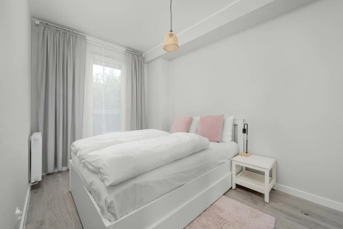 Image 2 of Jasny Apartament Blisko Starego Miasta we Wrocławiu by Rent like home