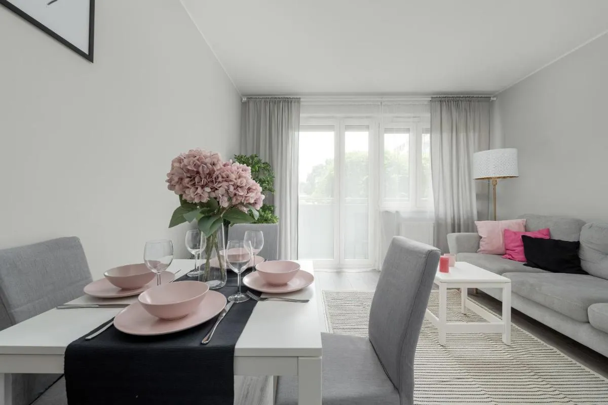 Image 4 of Jasny Apartament Blisko Starego Miasta we Wrocławiu by Rent like home