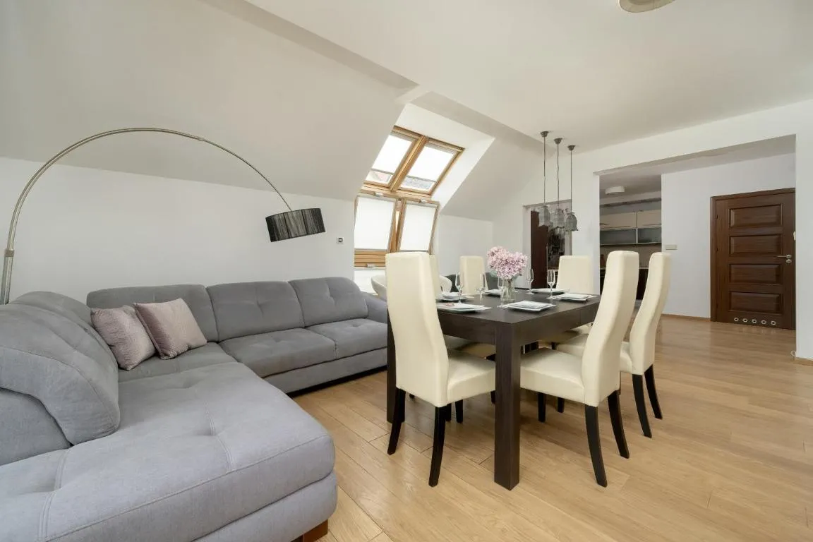Image of Jasny Dwupoziomowy Apartament we Wrocławiu by Noclegi Renters