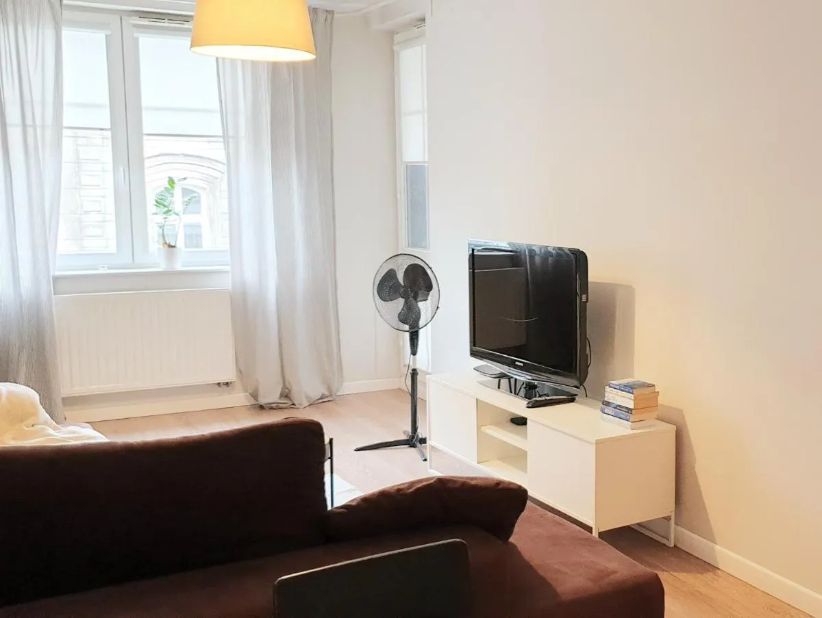 Image 1 of Klimatyczny apartament z balkonem w samym centrum Wrocławia – W6