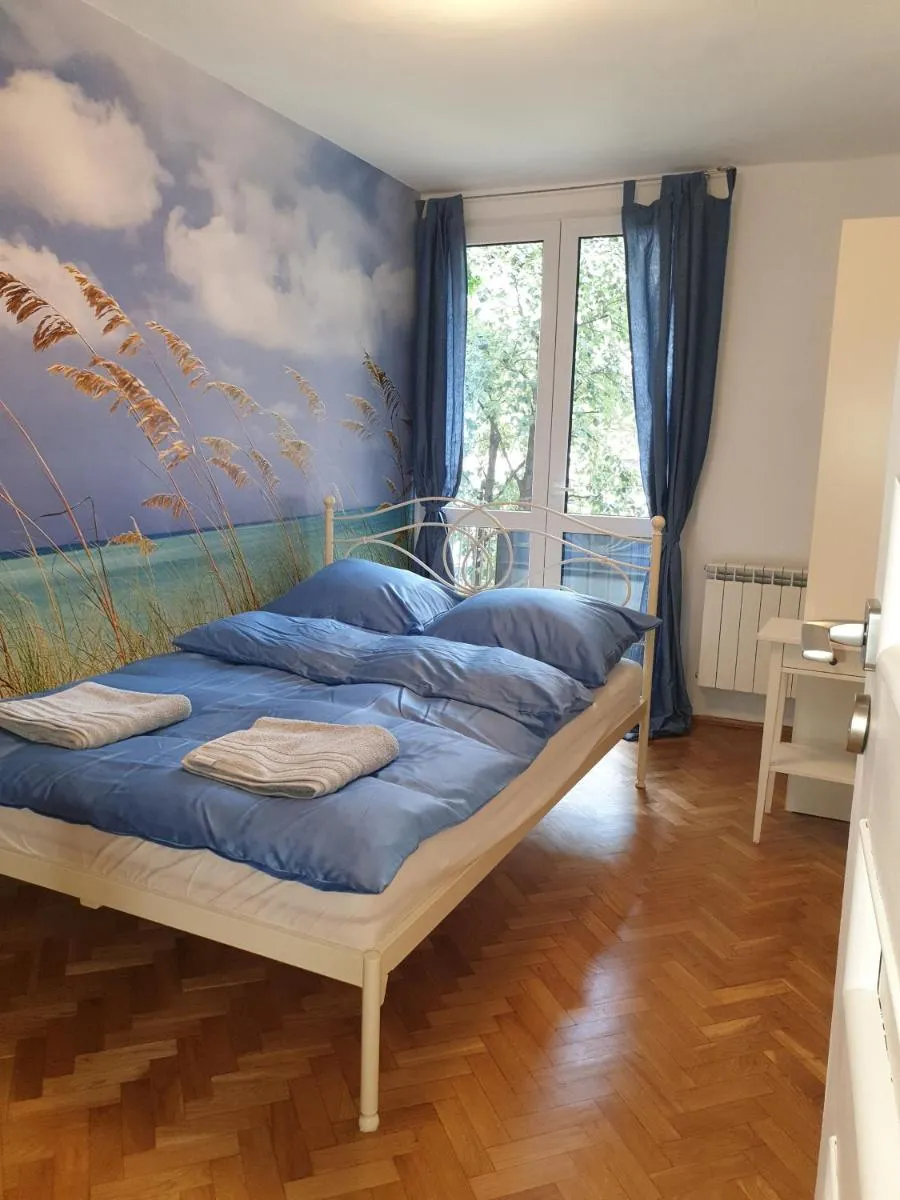 Image 4 of Lemon Tree Apartment