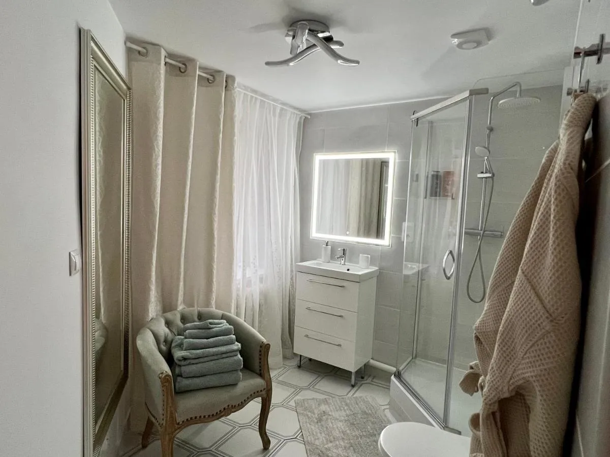 Image 3 of Louis & Elza Old Town Romantic apartments
