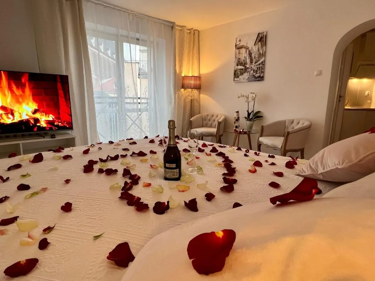 Image 5 of Louis & Elza Old Town Romantic apartments