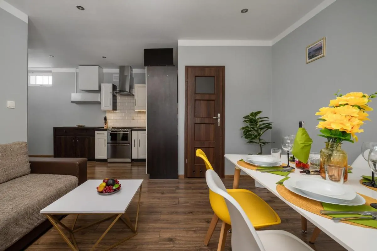 Image 3 of Market Square Corner Apartment Kuźnicza by Noclegi Renters