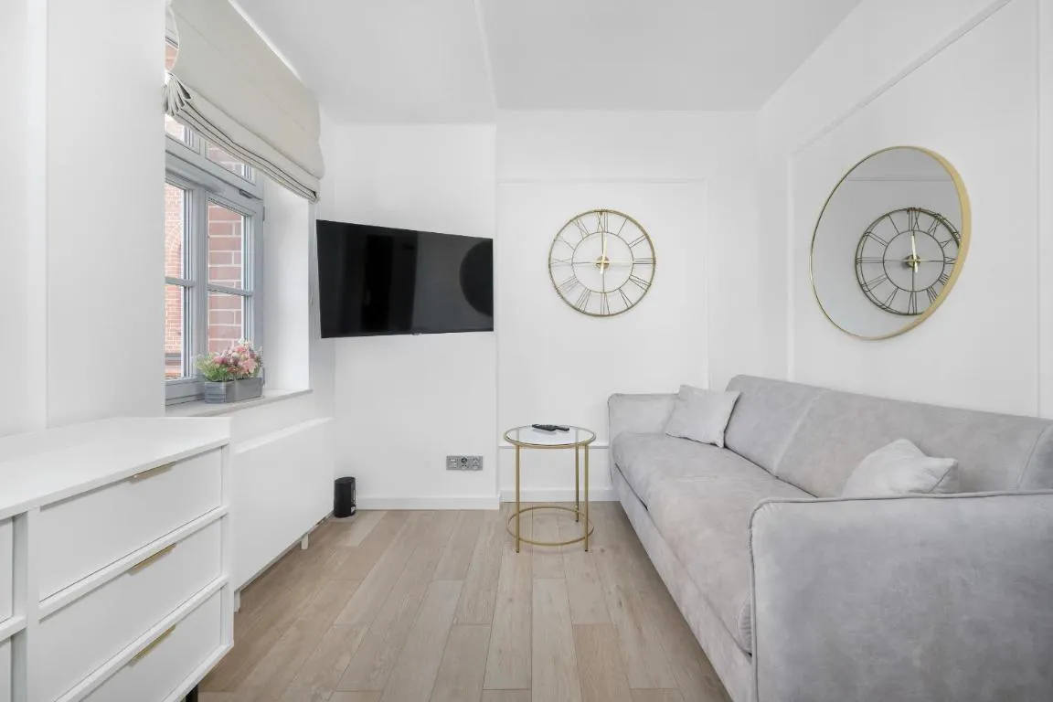 Image of Nowoczesny Apartament typu Studio w Centrum Wrocławia z Parkingiem by Noclegi Renters