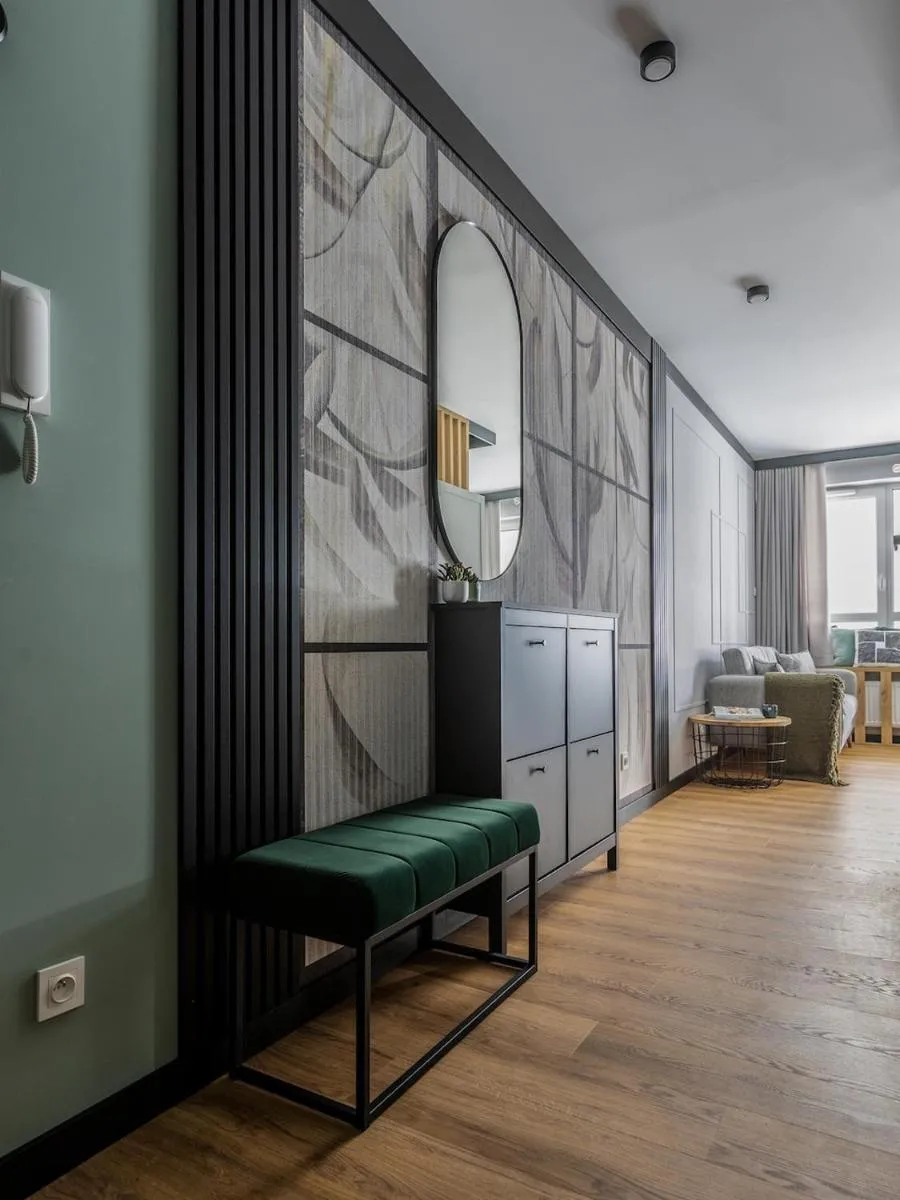 Image 4 of Nowoczesny apartament w centrum z siłownią i parkingiem – Fair Rentals