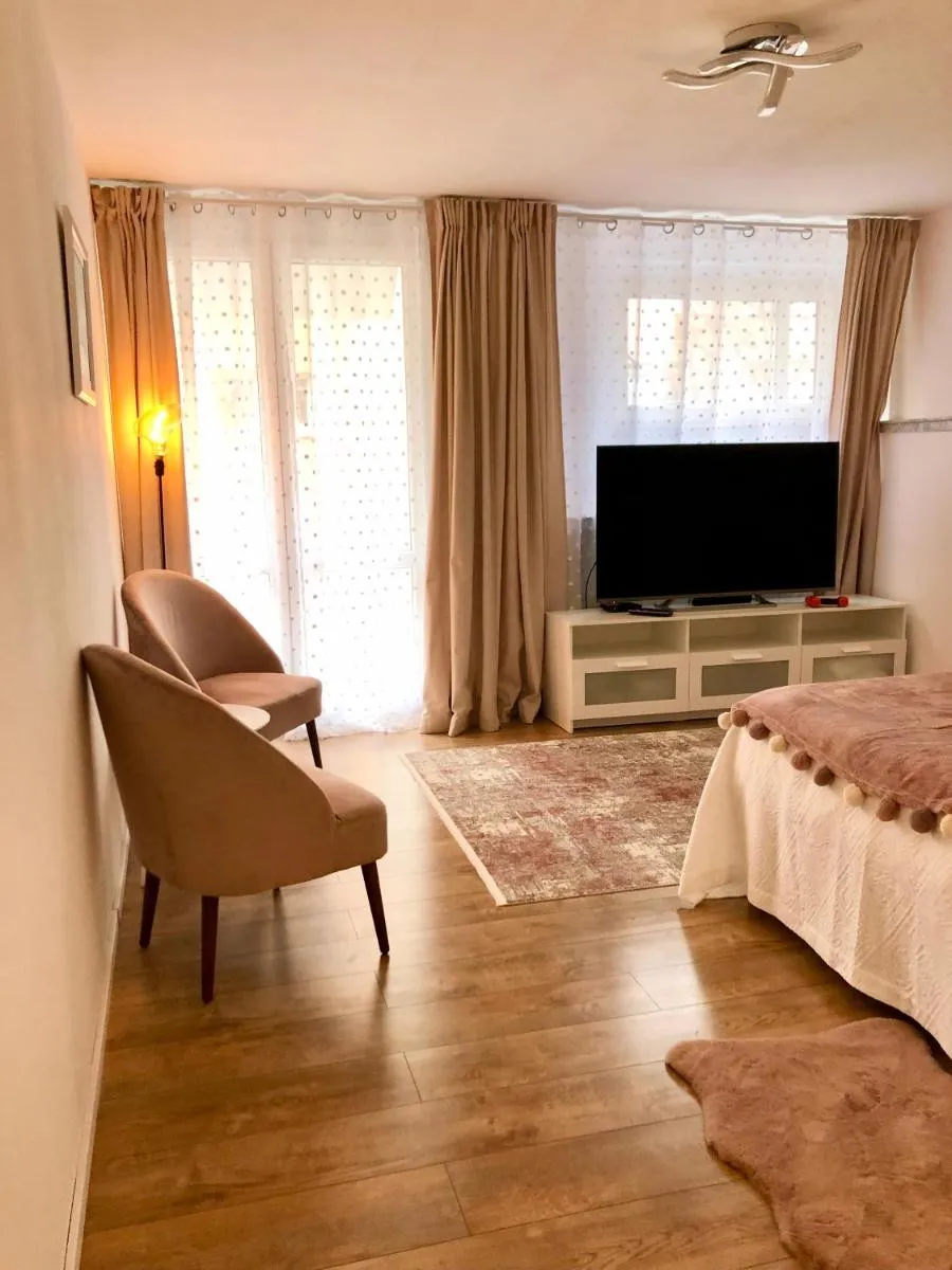 Image 4 of Old Town Romantic Apartment. Breslau-Wroclaw.
