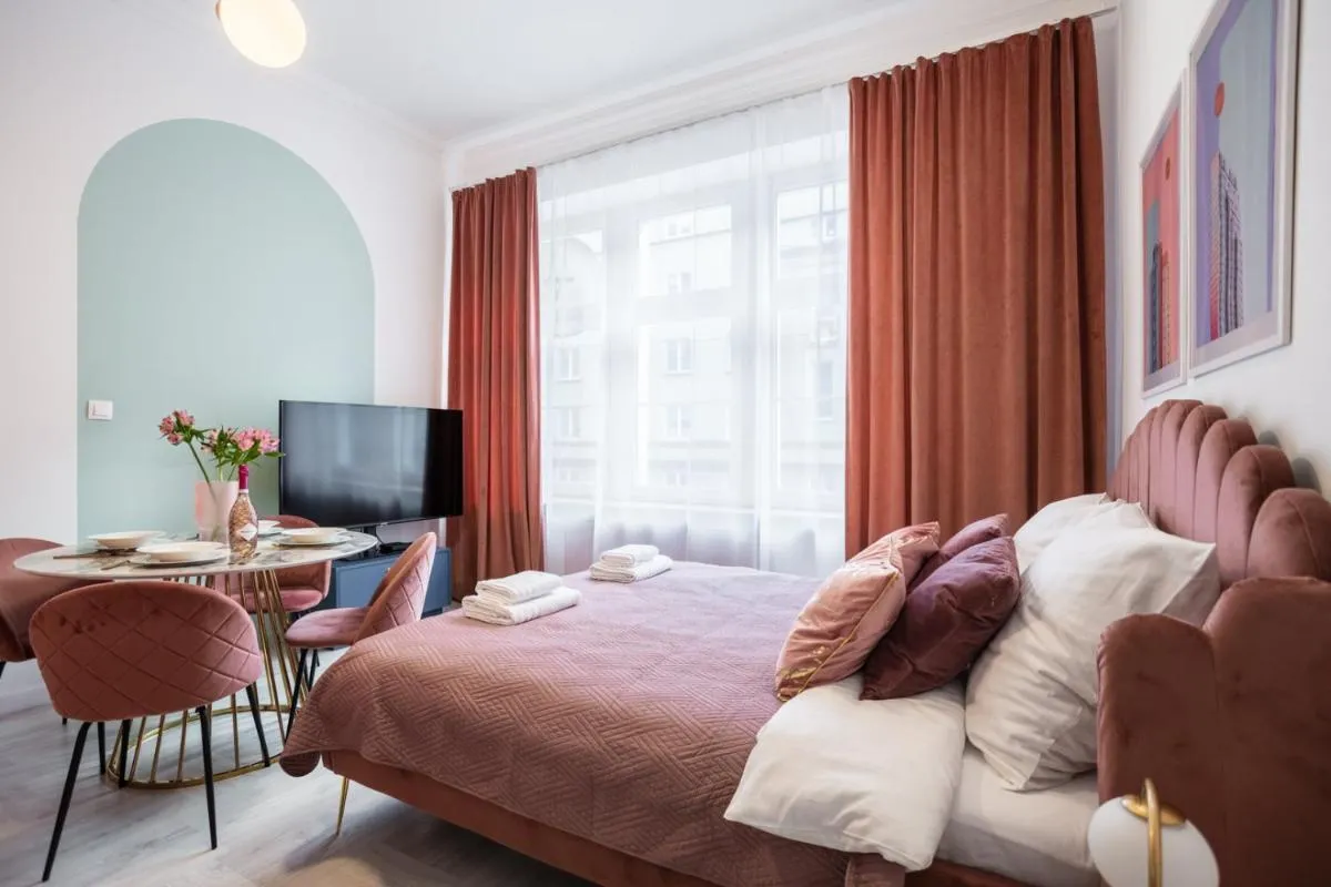 Image 4 of Pink Studio Old Town by #Hoomvi