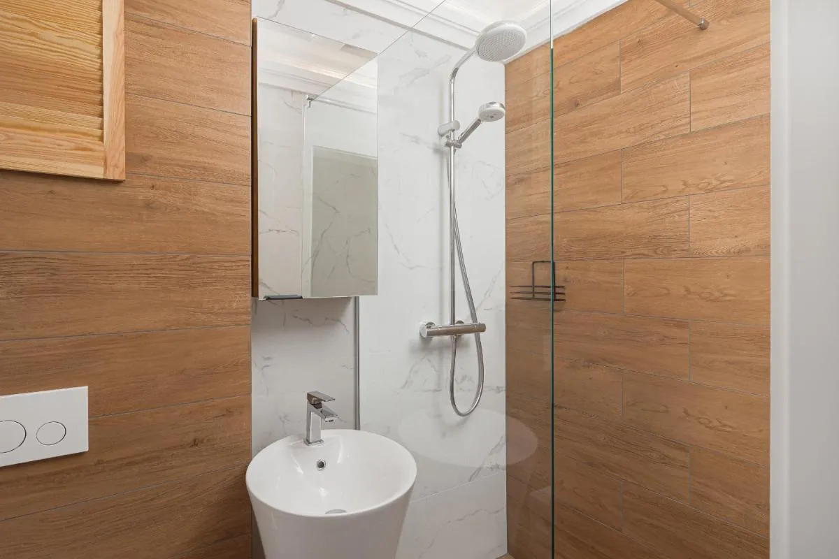 Image 2 of Prestige Apartments 5