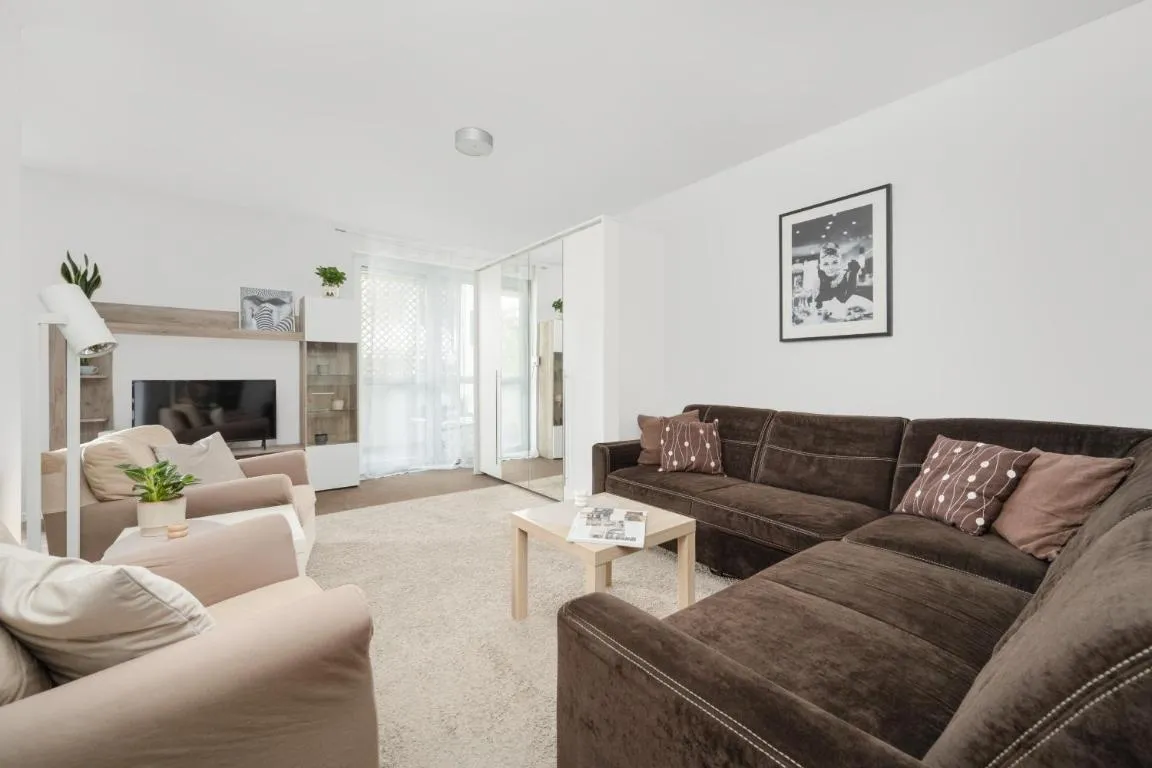 Image of Przestronny Apartament z balkonem i sypialnią by Noclegi Renters