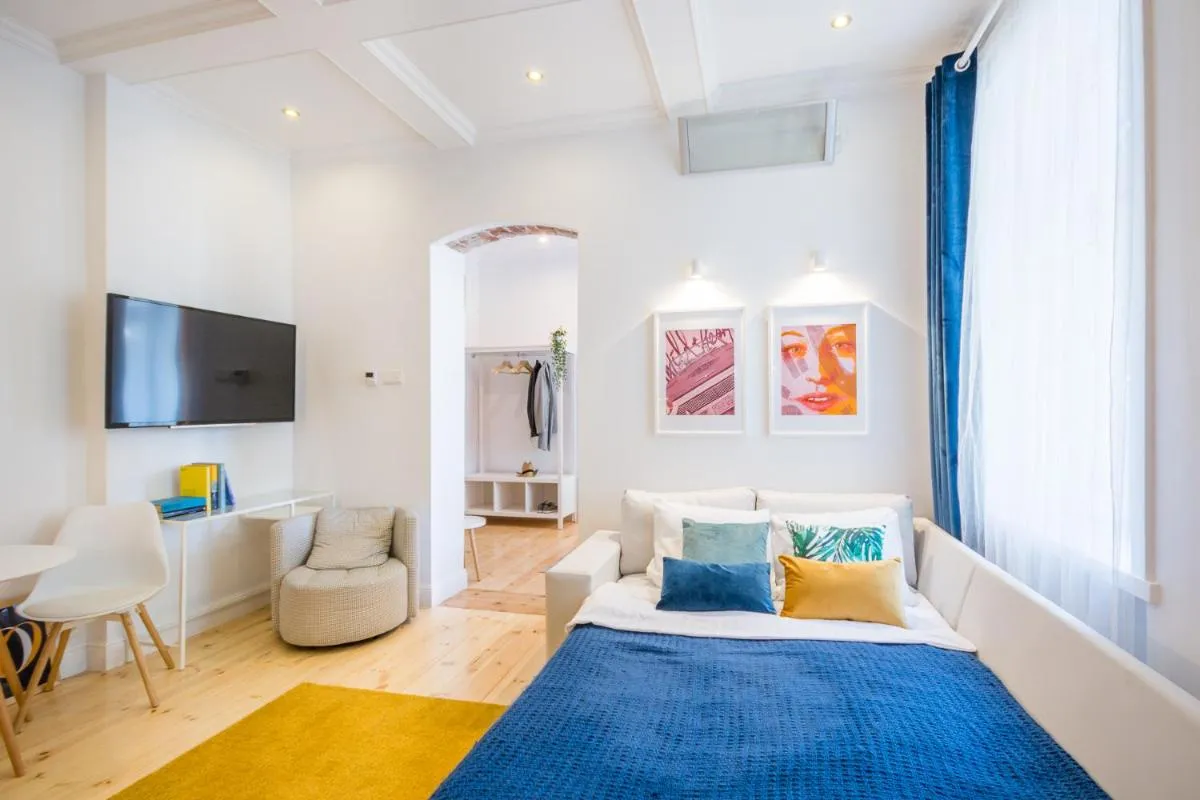 Image 2 of RYNEK Stare Miasto Apartment 4A – Klima Netflix