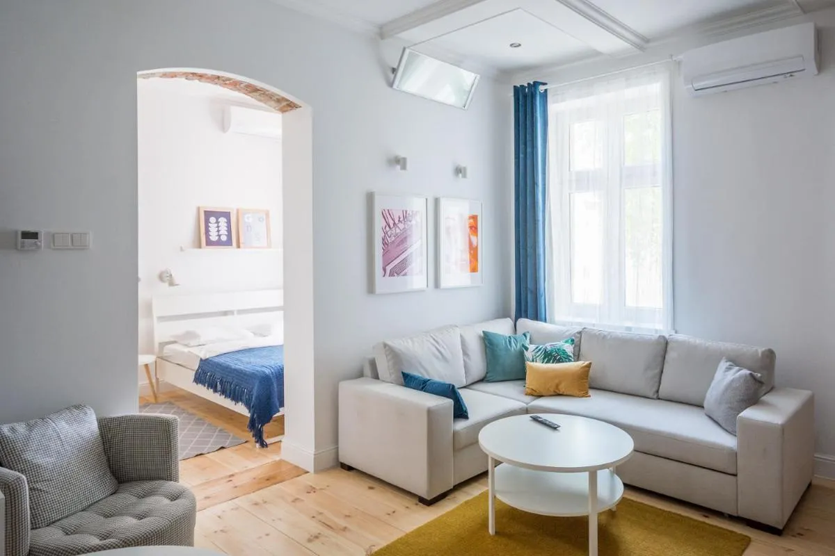 Image 6 of RYNEK Stare Miasto Apartment 4A – Klima Netflix