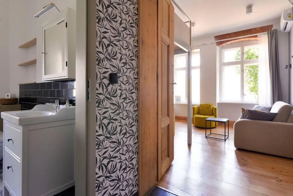 Image 2 of RYNEK Stare Miasto Apartment 4 – Klima Netflix