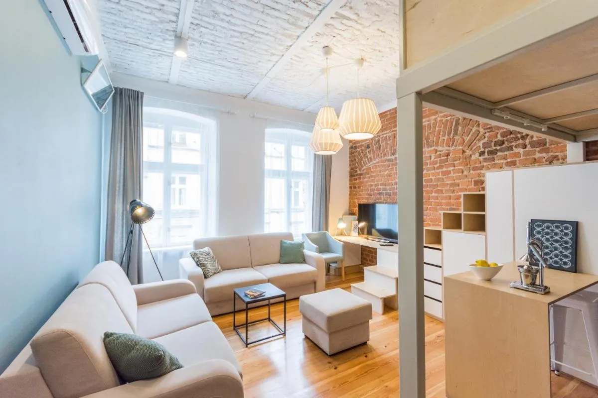 Image 2 of RYNEK Stare Miasto Apartment 5A – Klima Netflix