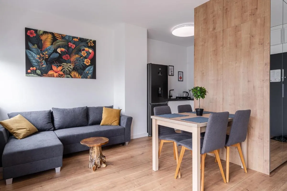 Image 1 of RentPlanet – Apartament Różanka